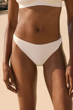 Bas de maillot de bain bikini texturé