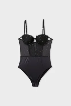 Body armaturé en broderie