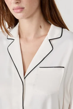 Chemise de pyjama satinée à nouer