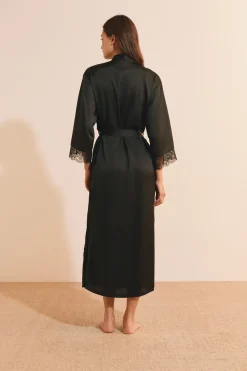 Deshabillé satiné détails en dentelle