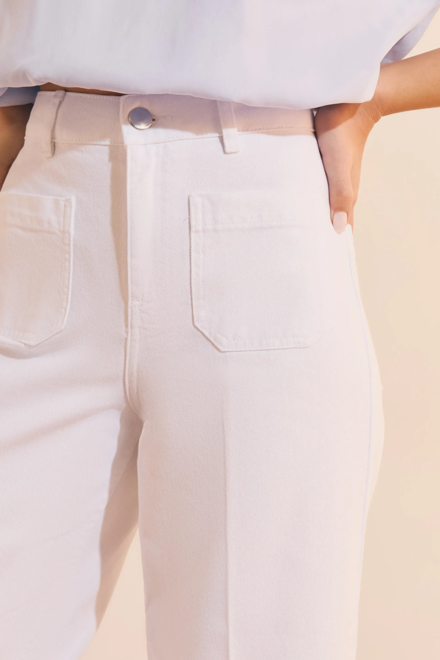 Jean à taille ajustée