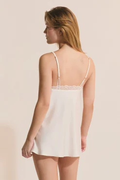 Nuisette avec broderie