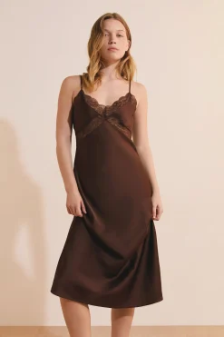 Nuisette longue satinée