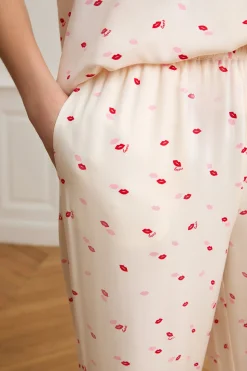 Pantalon de pyjama satiné à motifs bisous