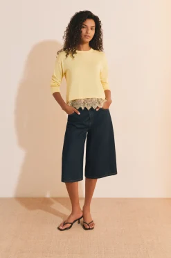 Pull avec coton et détails dentelle