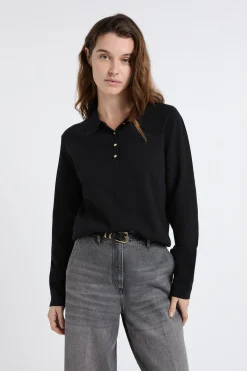 Pull col polo avec boutons dorés