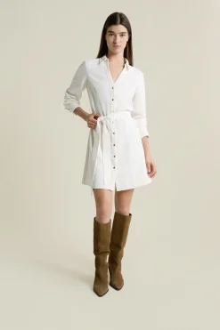 Robe courte ceinturée avec col chemise