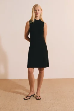 Robe courte à col cheminée