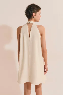 Robe courte sans manches