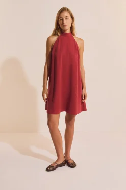 Robe courte sans manches