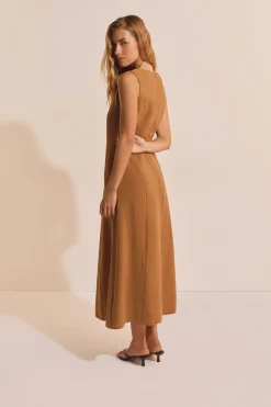 Robe longue sans manches