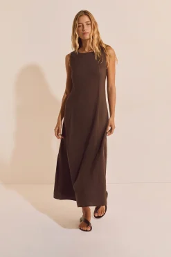Robe longue sans manches