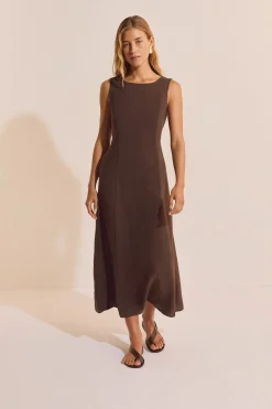Robe longue sans manches