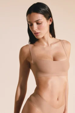 Soutien-gorge brassière en microfibre avec pads amovibles