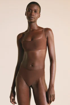 Soutien-gorge brassière en microfibre avec pads amovibles