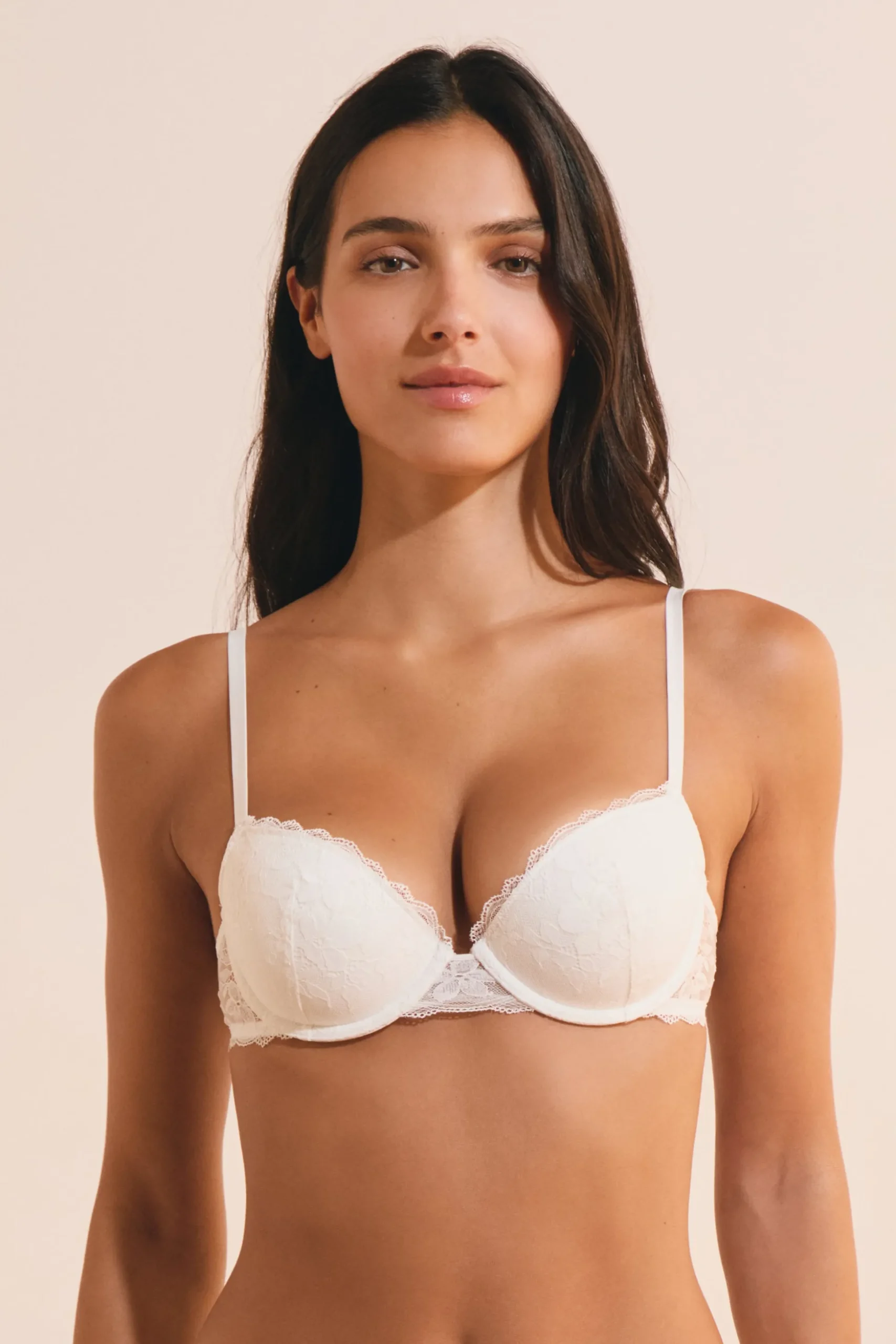 Soutien-gorge coques fines avec broderie