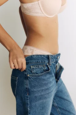 Soutien-gorge coques fines en dentelle