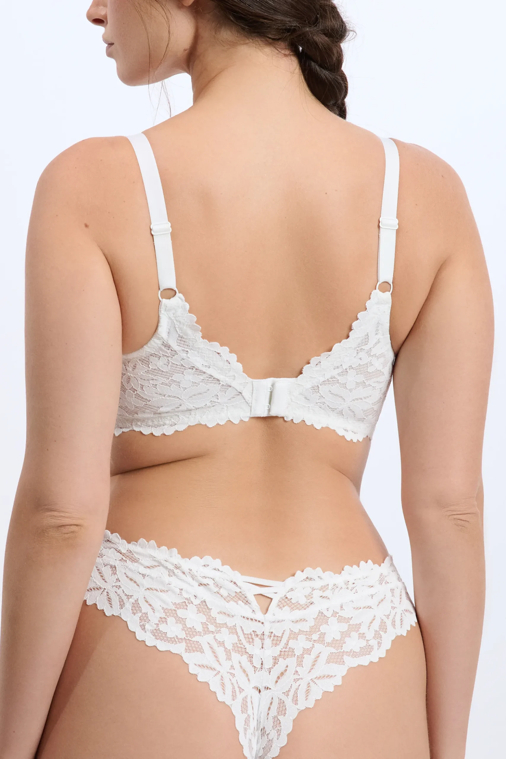 Soutien-gorge coques fines post-mastectomie