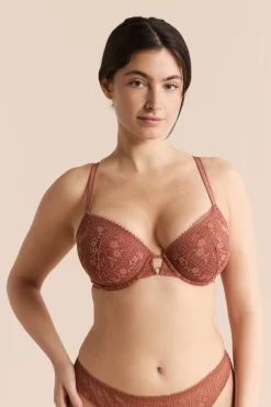 Soutien-gorge N.4 - Le coques fines en dentelle