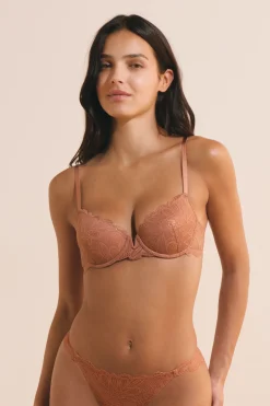 Soutien-gorge N.4 - Le coques fines en dentelle