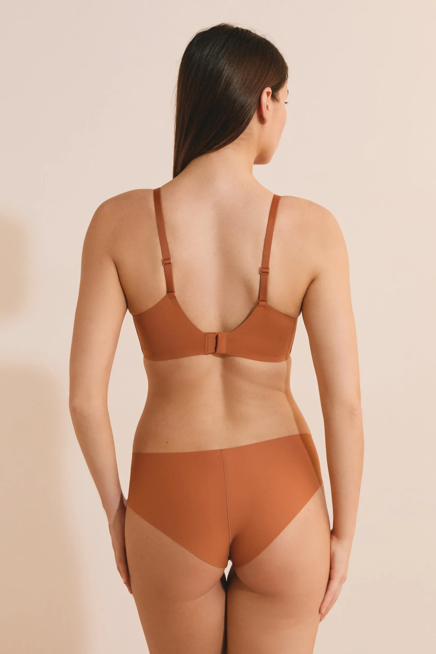 Soutien-gorge triangle sans armature en microfibre