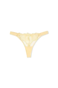 String en broderie