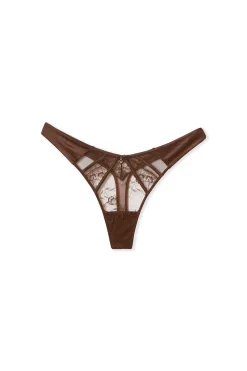 String en dentelle et satin