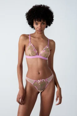 String en tulle brodé