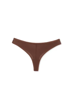 String transparent en tulle
