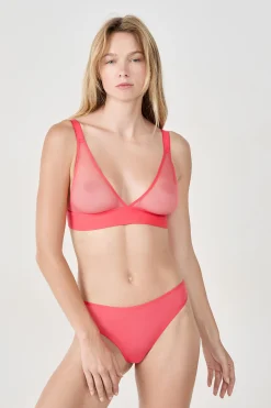 String transparent en tulle