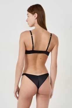Tanga en broderie