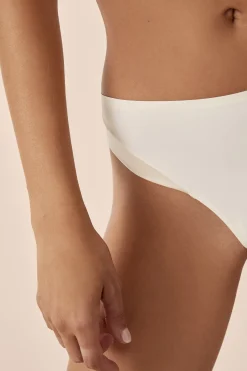 Tanga en microfibre satinée