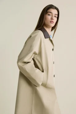 Trench long avec coton à col contrasté