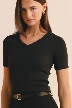 T-shirt à col V avec coton modal