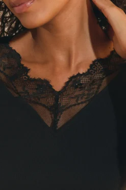 T-shirt col V avec dentelle en coton
