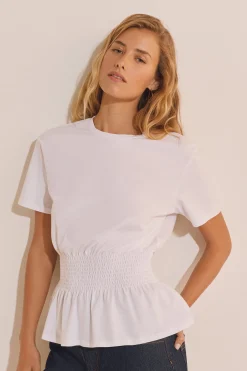 T-shirt manches courtes smocké à la taille