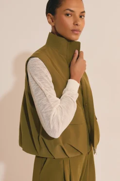 Veste sans manches col montant